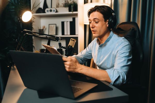 Getting a Music Manager: The Ultimate Checklist + What No One Tells You | Full Jam - Learning Hub